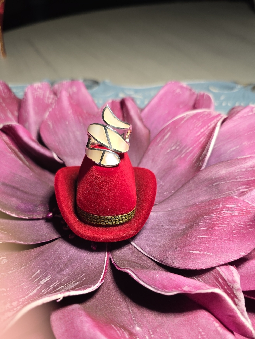 Mother Of Pearl Ring Size 7.5